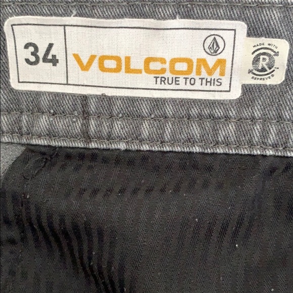 Washed out grey Volcom shorts 34 - Picture 3 of 4